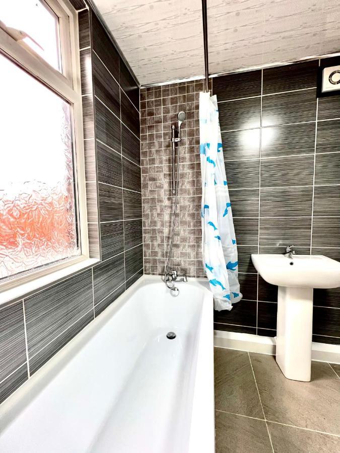 Relax Dotcom Apartment แมนเชสเตอร์ ภายนอก รูปภาพ