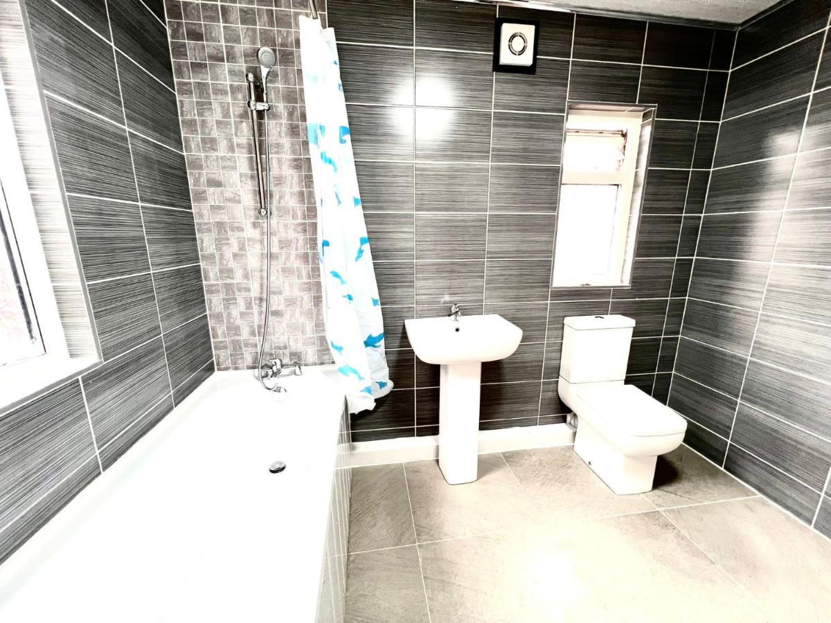 Relax Dotcom Apartment แมนเชสเตอร์ ภายนอก รูปภาพ